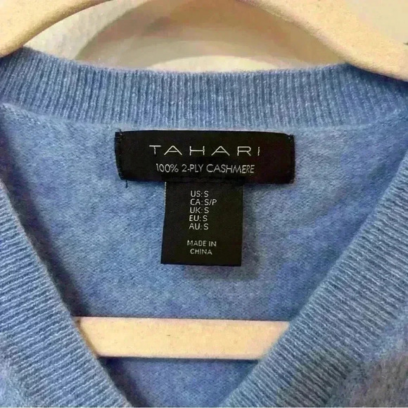 NWOT TAHARI 100% 2 Ply Cashmere Soft V-Neck Blue Sweater Women’s Size Small - Picture 3 of 4